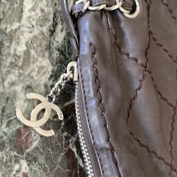 Chanel - Picture 2 of 14